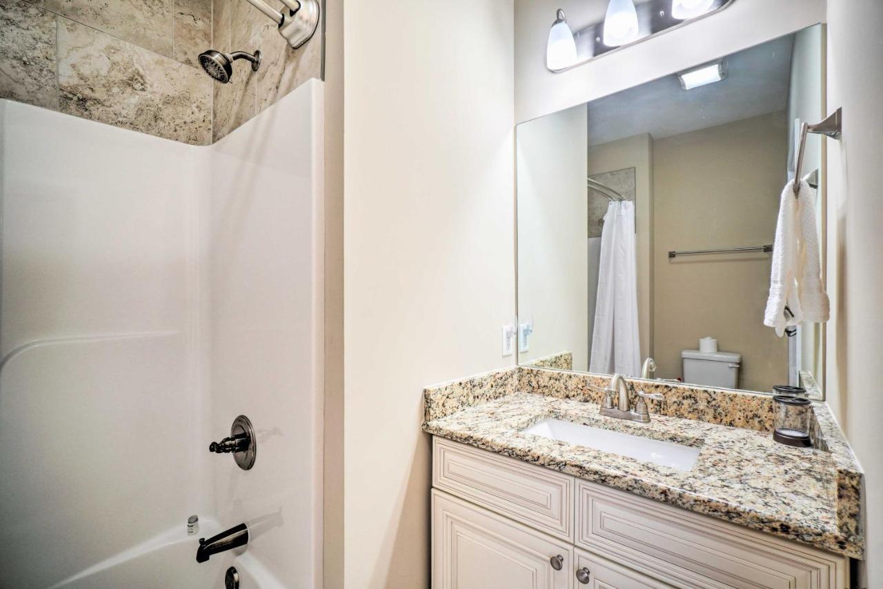 Chic Townsend Condo With Saltwater Pool! Exterior photo
